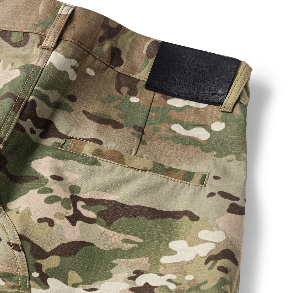 ENGINE CARGO SHORT (CAMO)